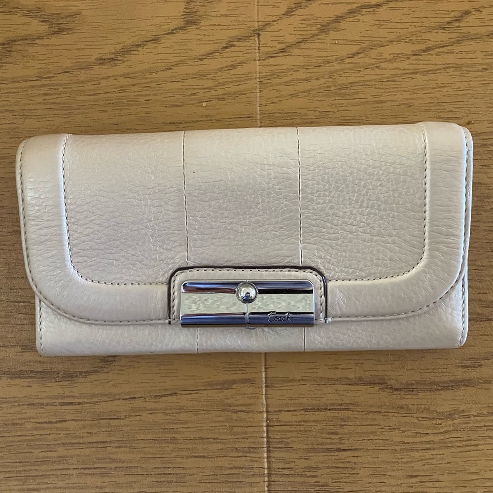 Coach cream pebble leather envelope snap close wallet